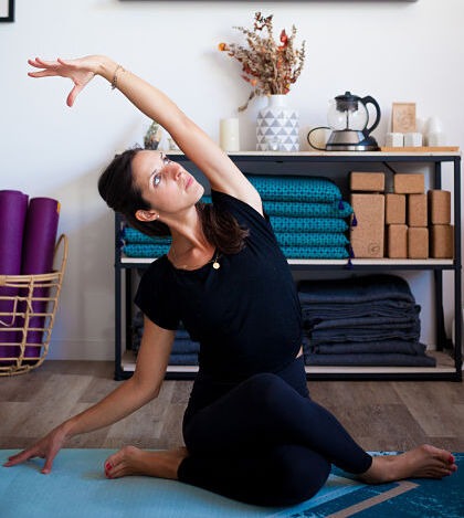 yoga-vinyasa-atelier-du-corps-annecy-420x480